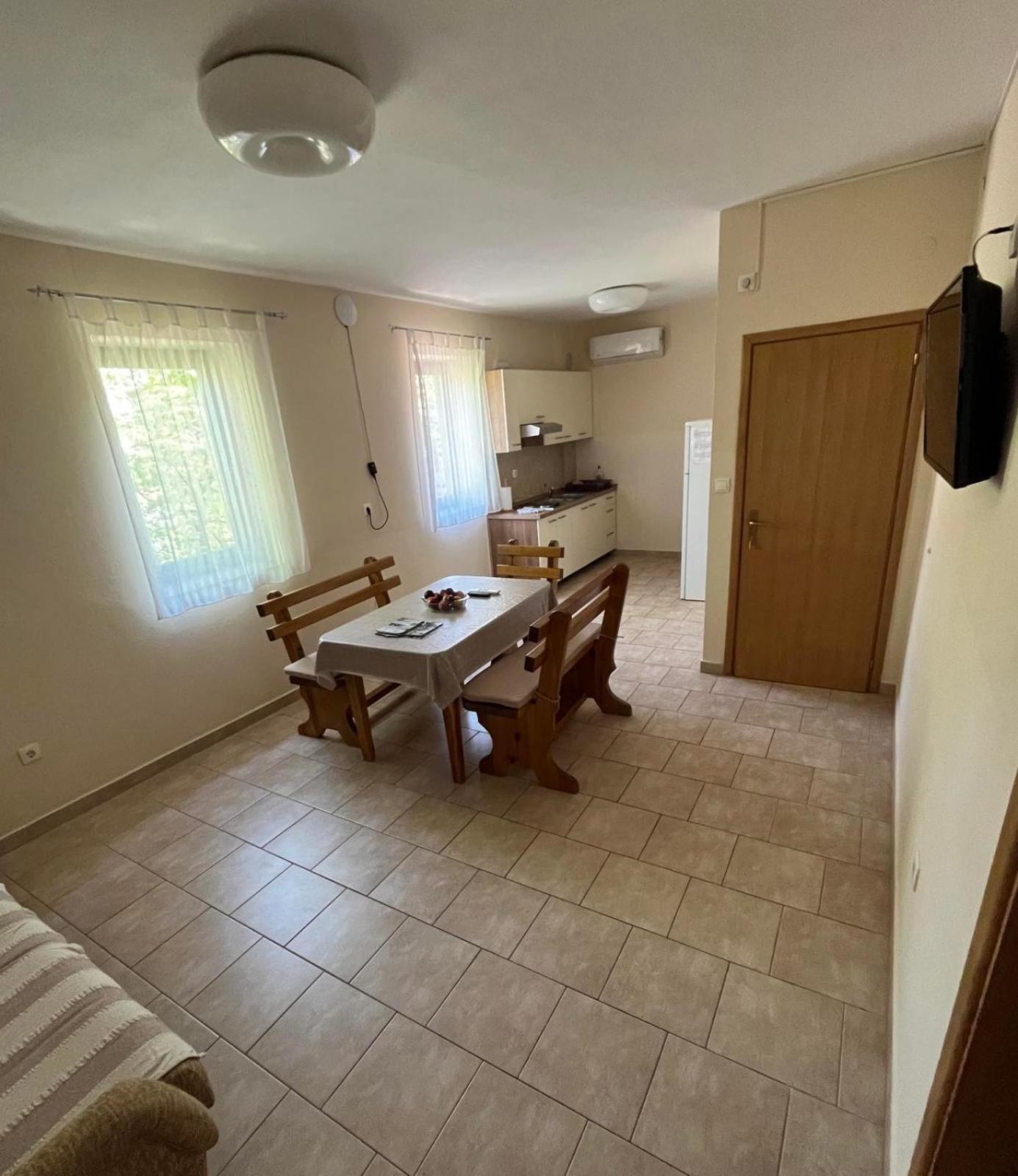 Apartment Lavanda Starigrad Paklenica Luaran gambar